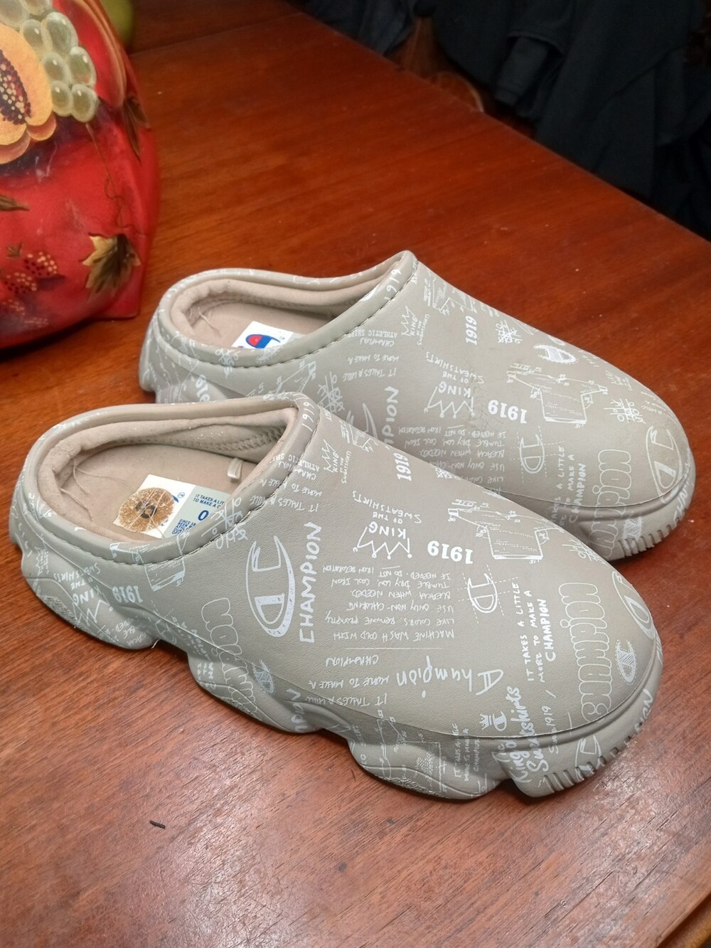 New Champion Super Meloso Doodle Slip On Clog Slides Beige White Size 8
